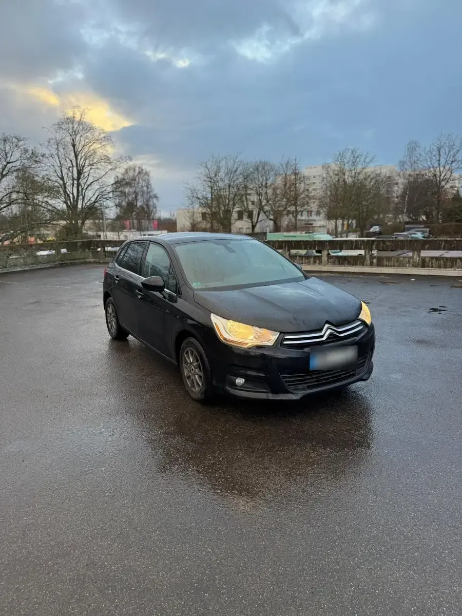 Gebraucht Citroën C4 120 PS (88 kW) 2011 Schwarz Kleinwagen