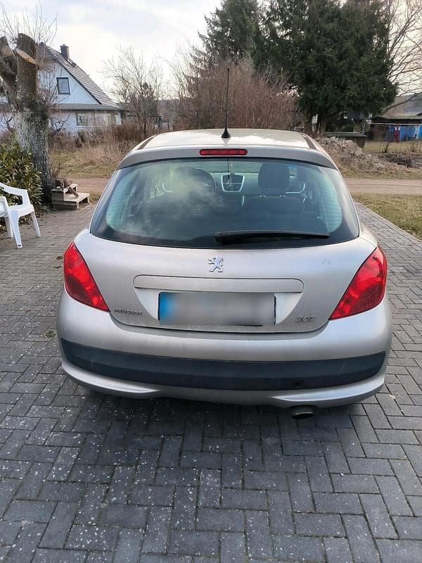 Gebraucht Peugeot 207 70 PS (51 kW) 2008 Grau Kleinwagen
