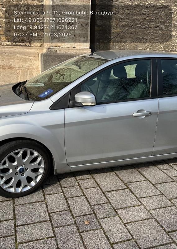 Silber Gebraucht 2009 Ford Focus Limousine | 2.000 € (Guter Preis) - Bild 1/4