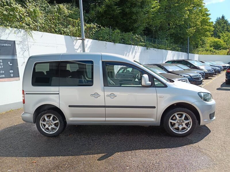 Gebraucht VW Caddy Trendline 102 PS (75 kW) 2013 Silver metallic Van / Kleinbus