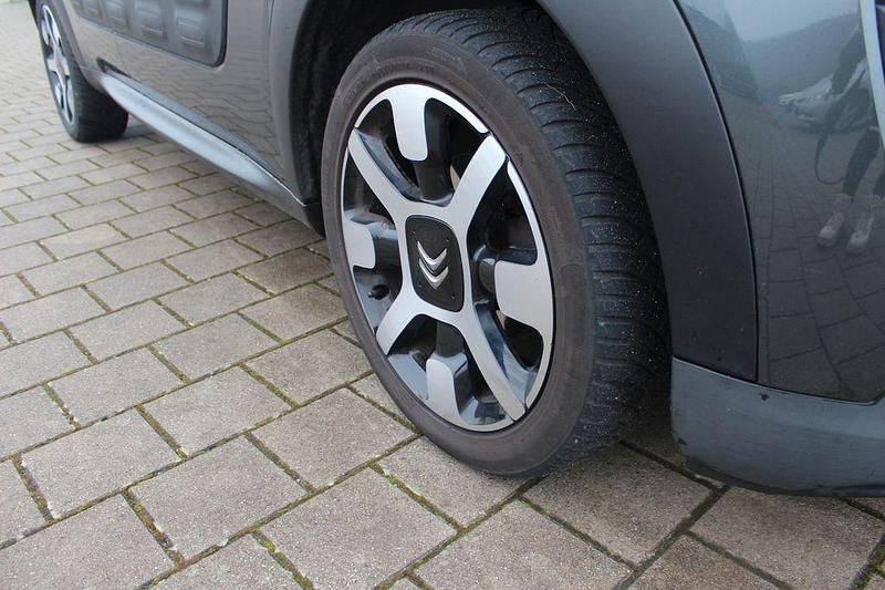 Gebraucht Citroën C4 Feel 82 PS (60 kW) 2017 Schwarz Van / Kleinbus