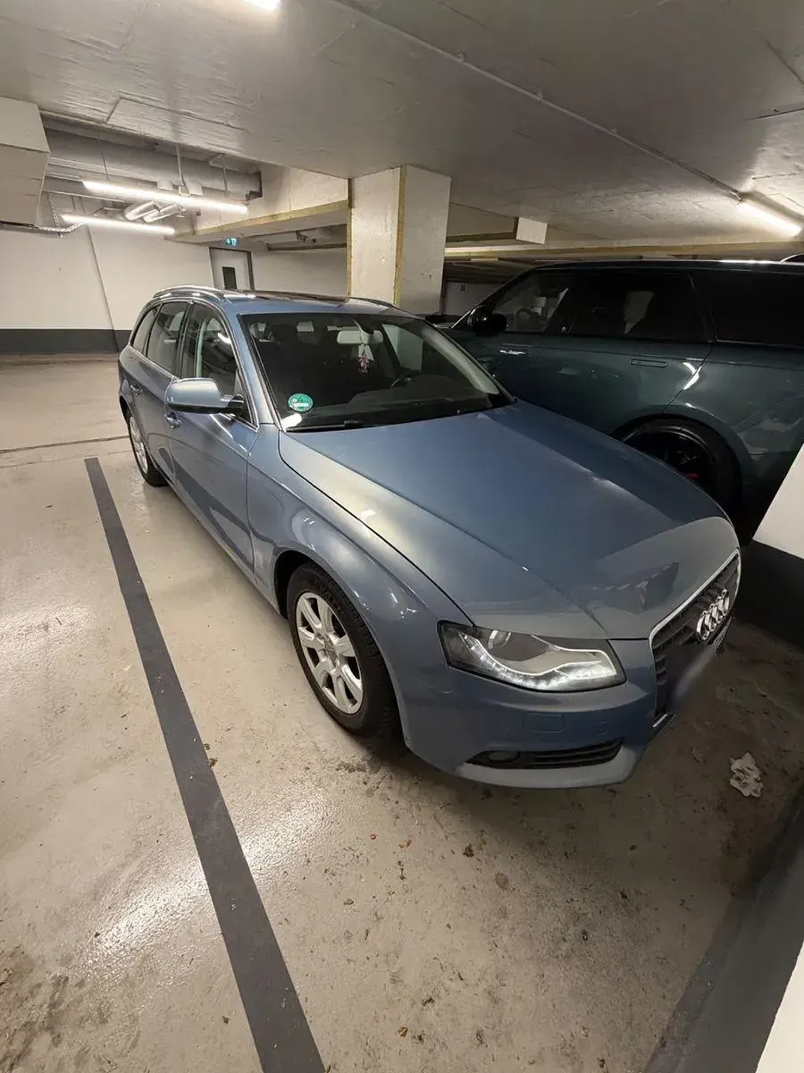 Gebraucht Audi A4 Ambiente 160 PS (117 kW) 2010 Blau Kombi