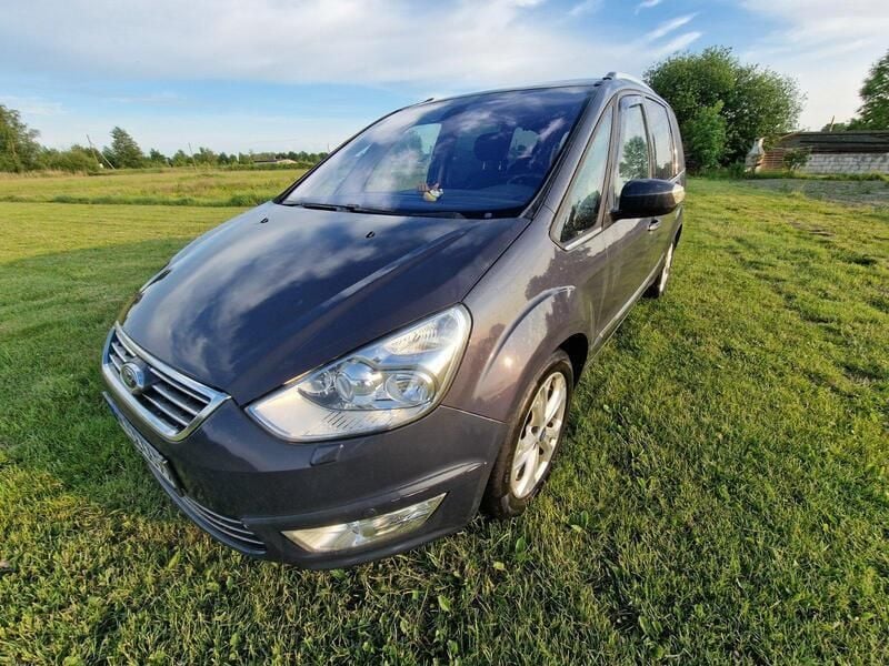Grau Gebraucht 2012 Ford Galaxy Van / Kleinbus | 3.750 € (Guter Preis) - Bild 1/4