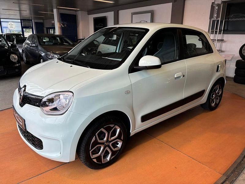 Grün Gebraucht 2020 Renault Twingo LIMITED Kleinwagen | 8.950 € (Fairer Preis) - Bild 1/4
