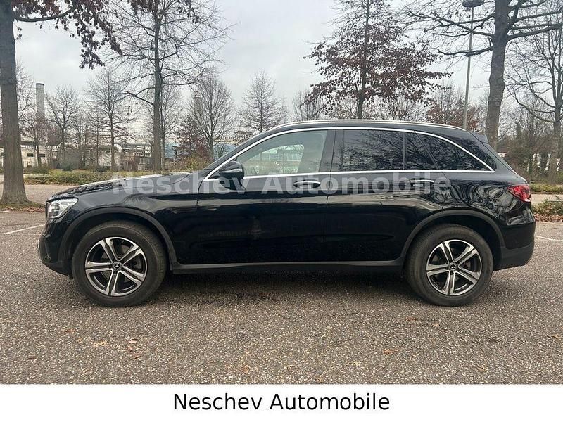 Gebraucht Mercedes GLC220 194 PS (142 kW) 2021 Schwarz SUV