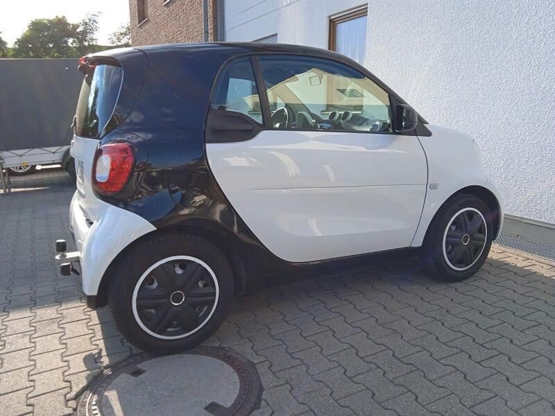 Weiß Gebraucht 2015 Smart ForTwo Coupé Coupé | 6.899 € (Fairer Preis) - Bild 1/4