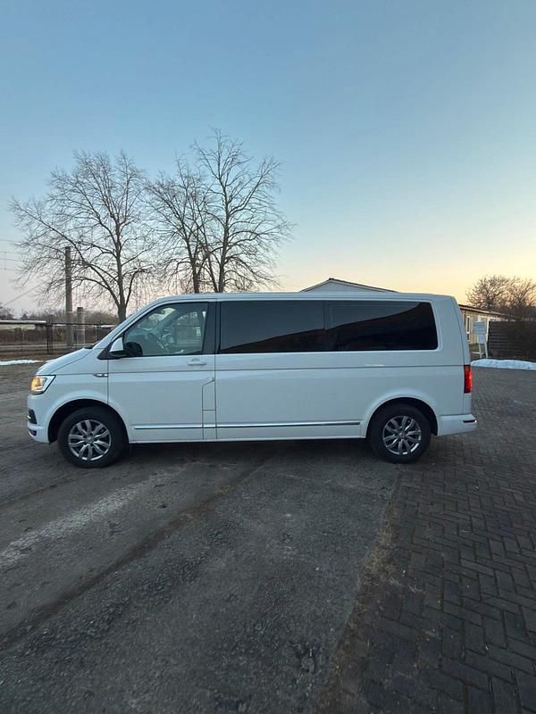 Gebraucht VW Caravelle 150 PS (110 kW) 2018 Weiß Van