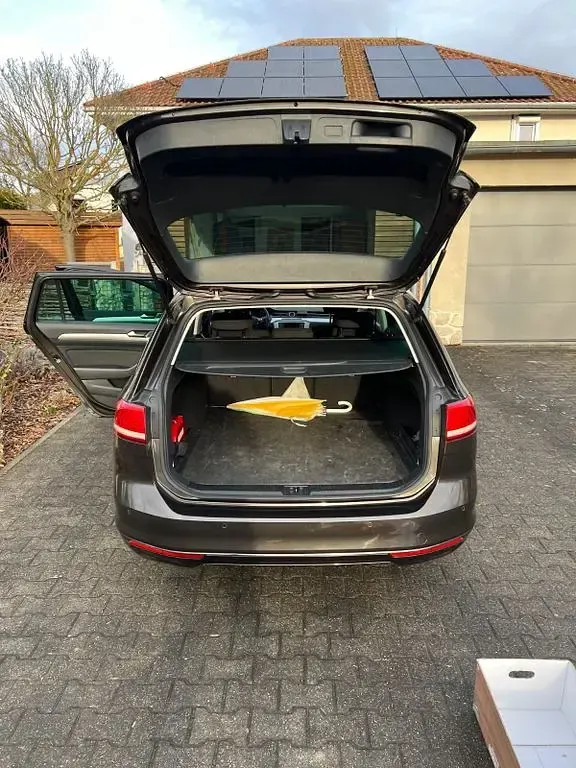 Gebraucht VW Passat Comfortline 150 PS (110 kW) 2015 Braun Kombi
