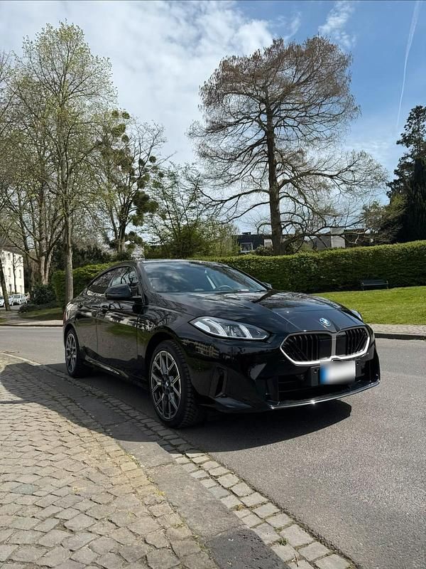Gebraucht BMW 216 Shadowline 122 PS (89 kW) 2025 Schwarz Coupé