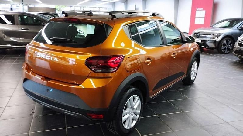 Gebraucht Dacia Sandero Expression 91 PS (66 kW) 2025 Orange Kleinwagen
