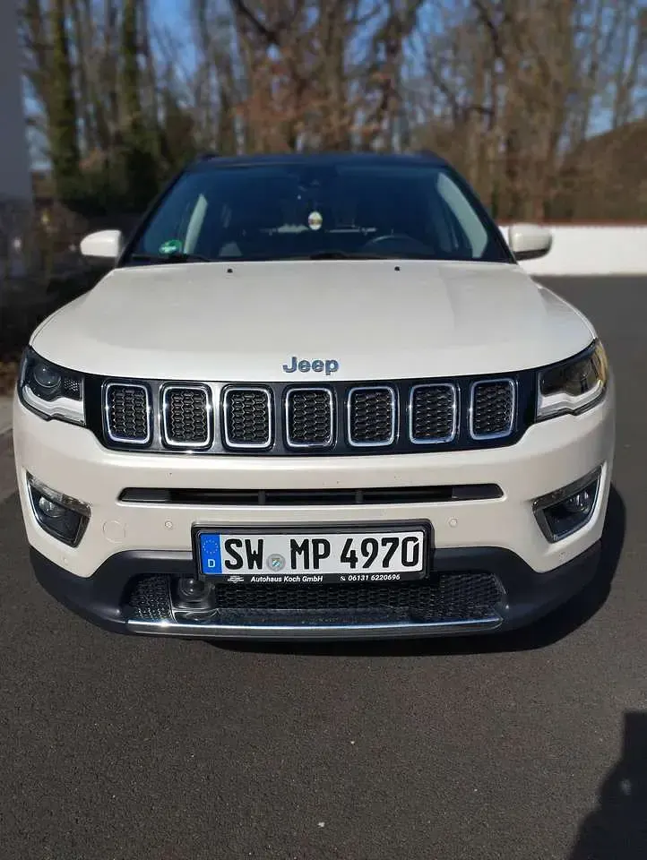 Gebraucht Jeep Compass Limited 170 PS (125 kW) 2018 Weiß SUV