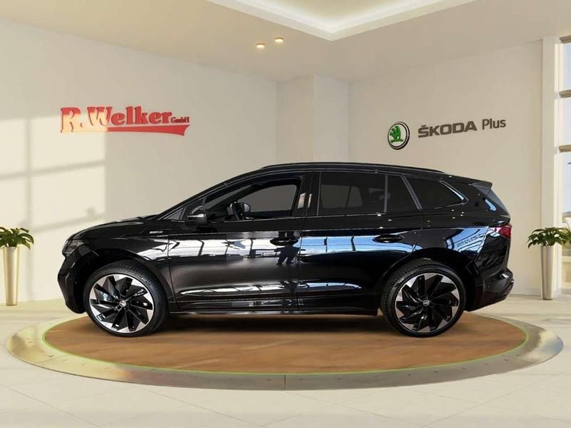 Schwarzmagic perleffekt Gebraucht 2025 Skoda Enyaq iV SportLine SUV | 53.700 € (Fairer Preis) - Bild 1/4