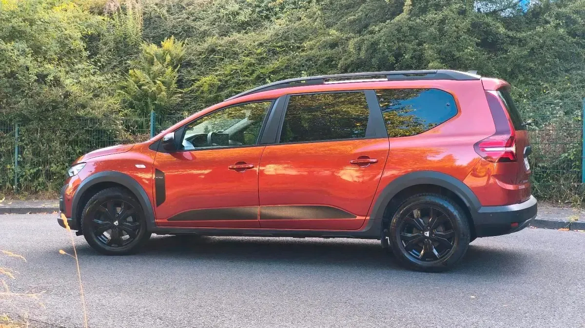 Gebraucht Dacia Jogger 101 PS (74 kW) 2022 Braun Van / Kleinbus