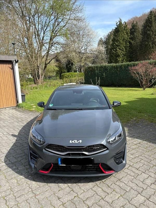 Usado Kia ProCeed GT 204 HP (150 kW) 2022 Cinzento Carrinha