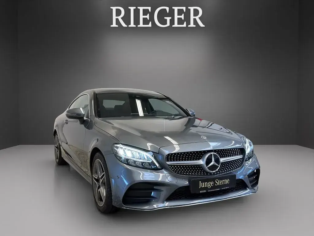 Gebraucht Mercedes C200 AMG 184 PS (135 kW) 2023 Metalliclack selenitgrau (metallic) Coupé