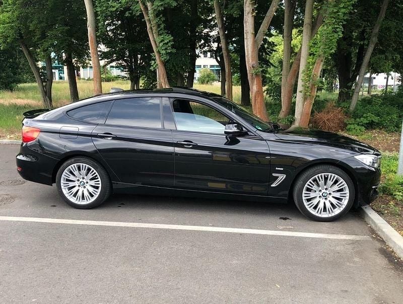 Schwarz Gebraucht 2015 BMW 328 Gran Turismo Limousine | 16.000 € (Fairer Preis) - Bild 1/4