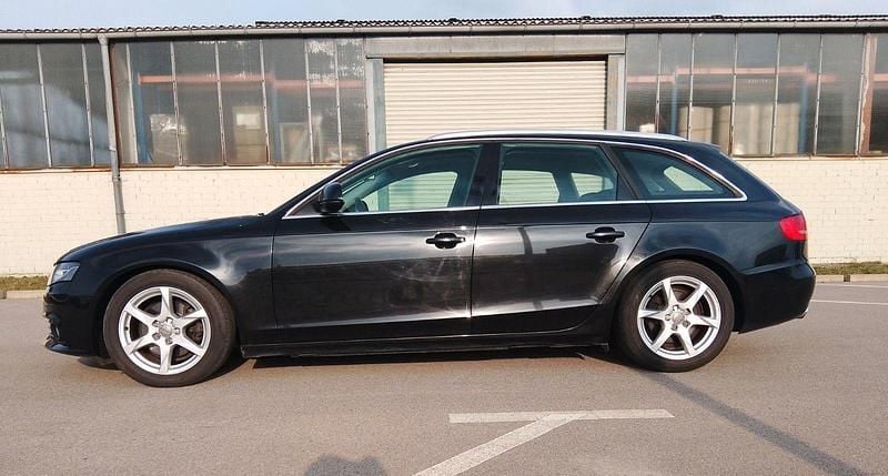 Gebraucht Audi A4 Ambition 160 PS (117 kW) 2009 Schwarz Kombi