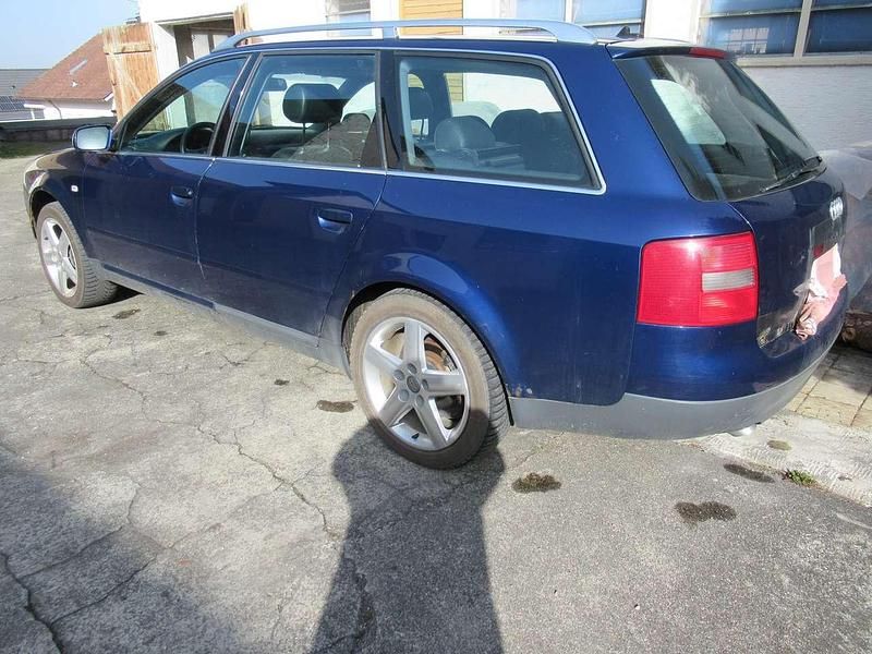 Gebraucht Audi A6 230 PS (169 kW) 2000 Blau Kombi