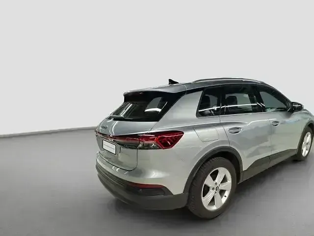 Gebraucht Audi Q4 e-tron Ambiente 150 kW (204 PS) 2025 Florettsilber metallic SUV