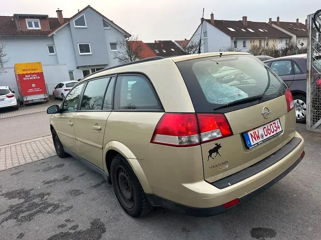 Gebraucht Opel Vectra Elegance 122 PS (89 kW) 2005 Gold Limousine