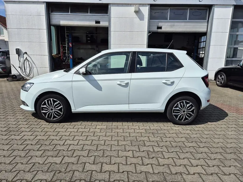 Gebraucht Skoda Fabia Cool Plus 75 PS (55 kW) 2019 Bila laser/laser white Limousine