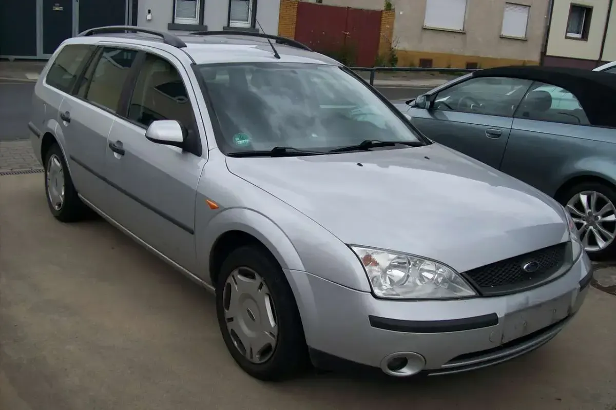 Gebraucht Ford Mondeo Ambiente 110 PS (80 kW) 2001 Other Kombi