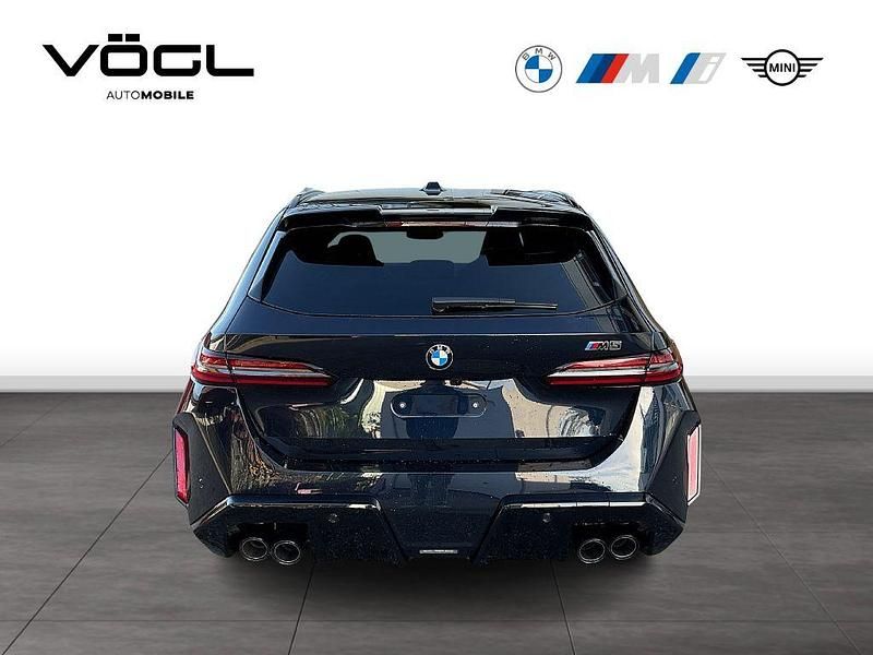 Neu BMW M5 Sport Line 585 PS (430 kW) 2026 Schwarz Kombi