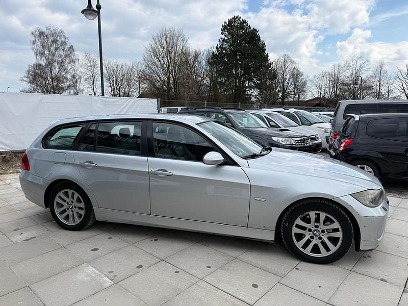 Gebraucht BMW 320 Advantage 163 PS (119 kW) 2007 Silber Kombi