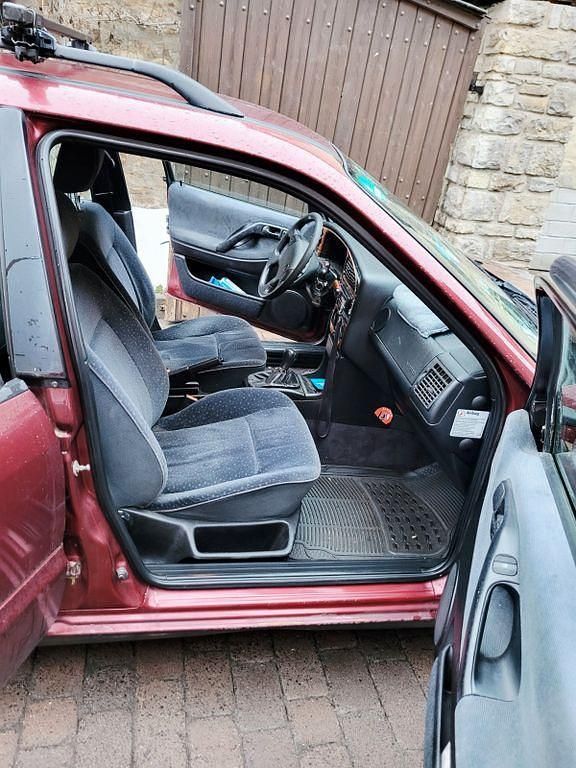 Gebraucht VW Passat 75 PS (55 kW) 2004 Rot Limousine