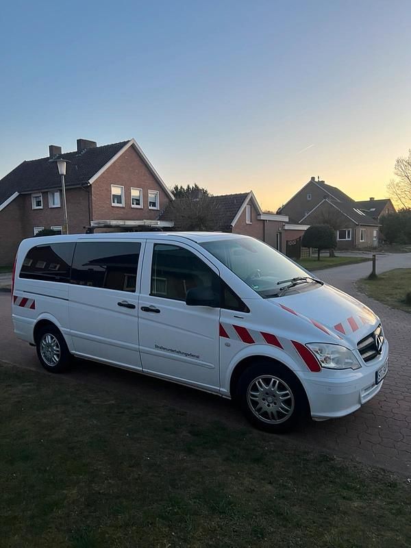 Weiß Gebraucht 2013 Mercedes Vito Van / Kleinbus | 6.500 € - Bild 1/4