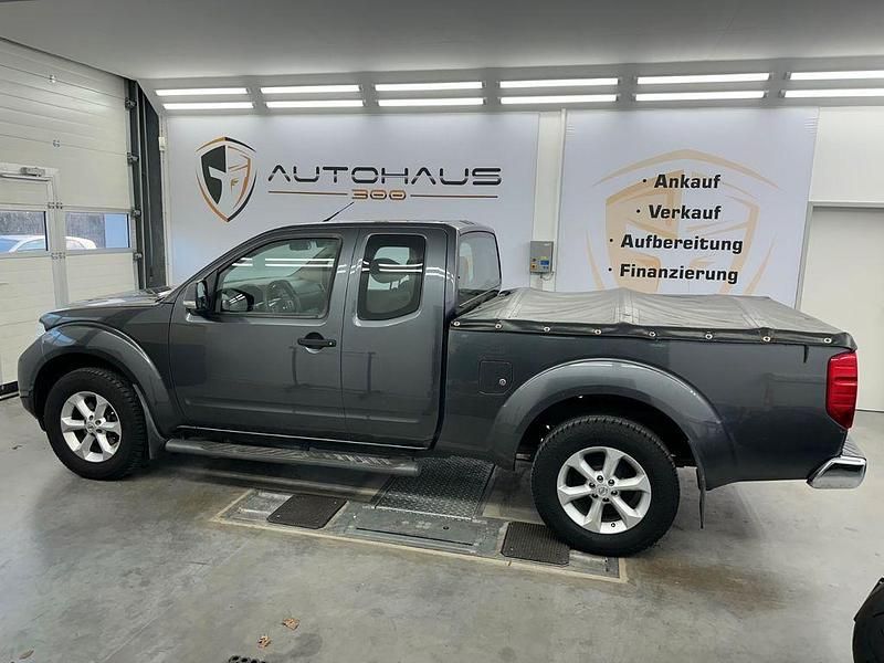Gebraucht Nissan Navara SE 190 PS (139 kW) 2012 Grau Abholung