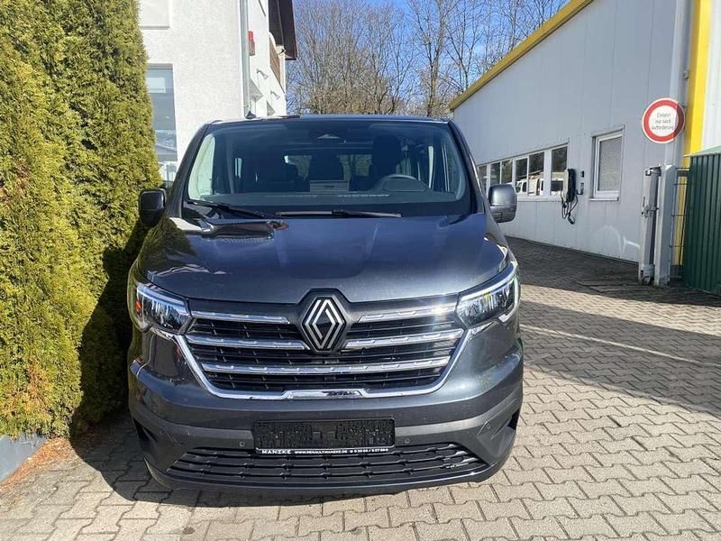 Second-hand Renault Trafic Evolution 150 CP (110 kW) 2024 Gri Monovolum