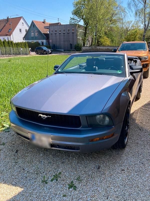 Second-hand Ford Mustang 212 CP (155 kW) 2006 Gri Cabrio