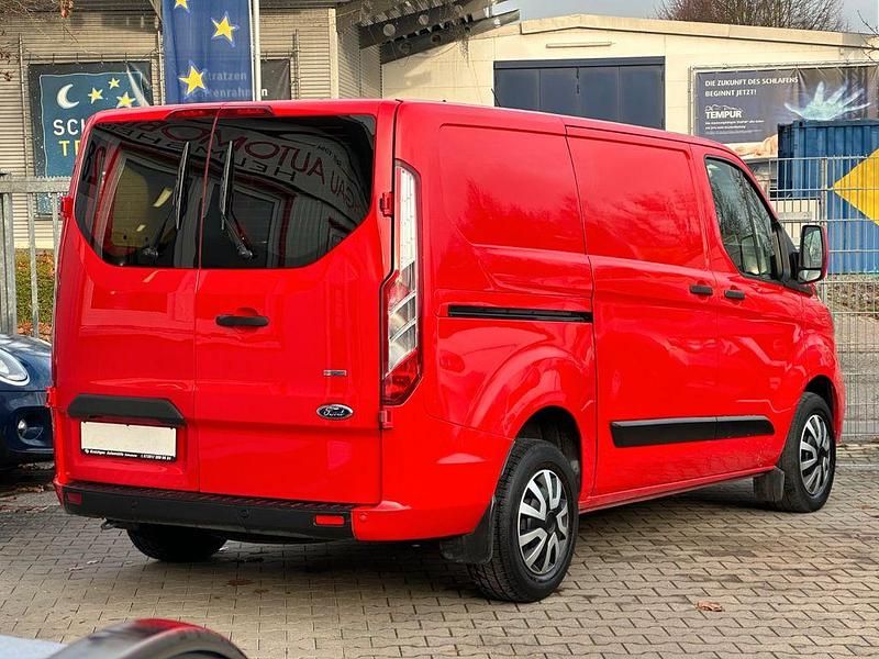 Gebraucht Ford Transit Custom 105 PS (77 kW) 2018 Racerot Van / Kleinbus