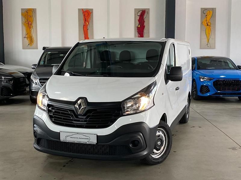 Weiß Gebraucht 2018 Renault Trafic Komfort Van | 11.990 € (Fairer Preis) - Bild 1/4