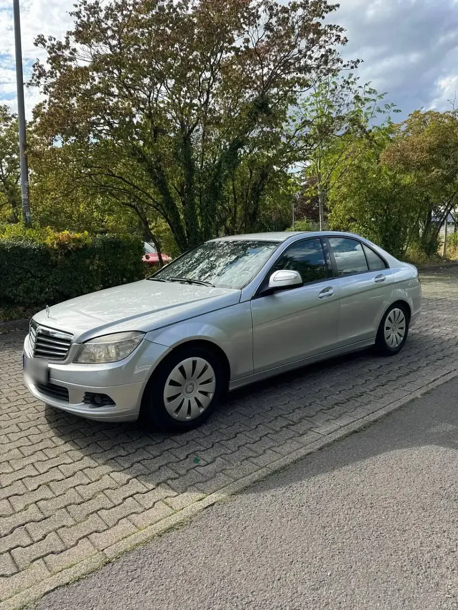 Gebraucht Mercedes C180 Elegance 156 PS (114 kW) 2008 Grau Limousine