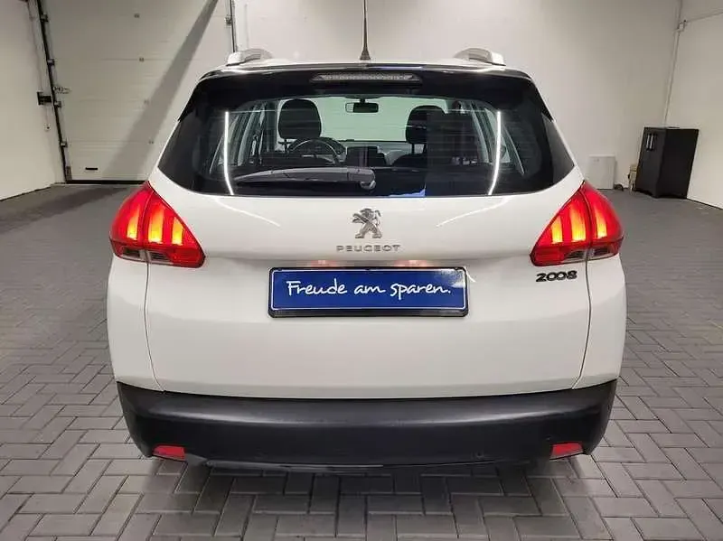Gebraucht Peugeot 2008 Active 82 PS (60 kW) 2014 Weiß (weiss banquise) SUV