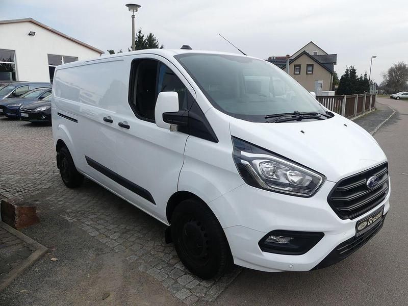 Gebraucht Ford Transit Custom Trend 131 PS (96 kW) 2022 Weiß Van / Kleinbus