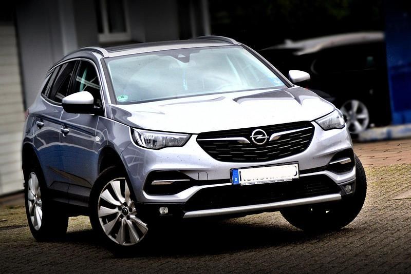 Grau Gebraucht 2018 Opel Grandland X Dynamic SUV | 13.999 € (Guter Preis) - Bild 1/4