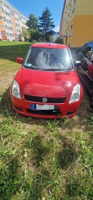 Rot Gebraucht 2006 Suzuki Swift Kleinwagen | 5.000 € - Bild 1/4