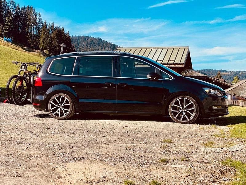 Gebraucht VW Sharan Highline 177 PS (130 kW) 2013 Schwarz Van / Kleinbus