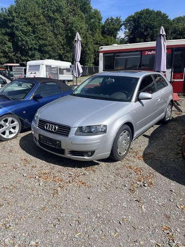 Silbersee/lichtsilber Gebraucht 2005 Audi A3 Ambition Kleinwagen | 2.500 € (Fairer Preis) - Bild 1/4