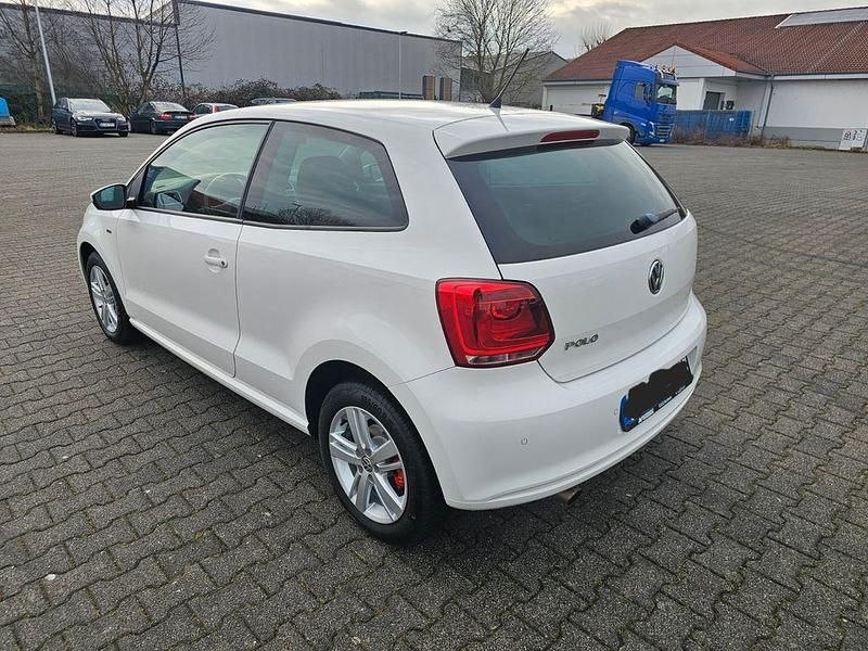 Gebraucht VW Polo Life 90 PS (66 kW) 2014 Weiß Kleinwagen