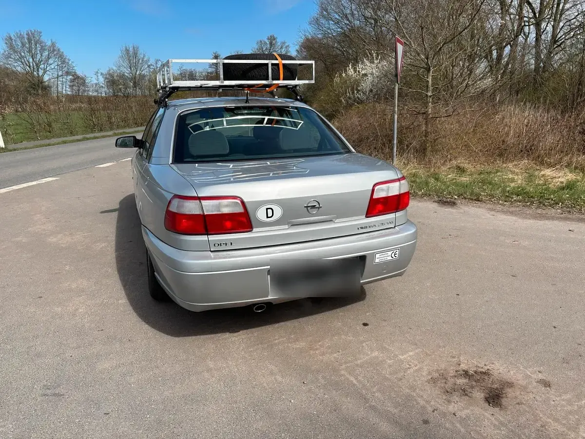 Gebraucht Opel Omega 170 PS (125 kW) 2000 Silber Limousine