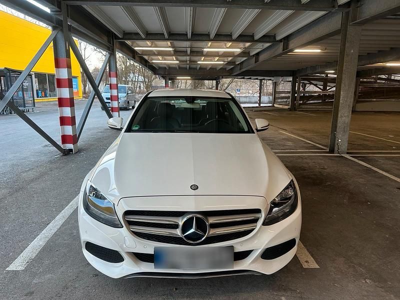 Gebraucht Mercedes C200 136 PS (100 kW) 2016 Weiß Limousine