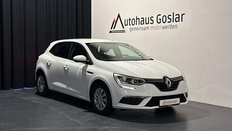 Weiß Gebraucht 2019 Renault Mégane IV Life Kleinwagen | 10.390 € (Guter Preis) - Bild 1/4