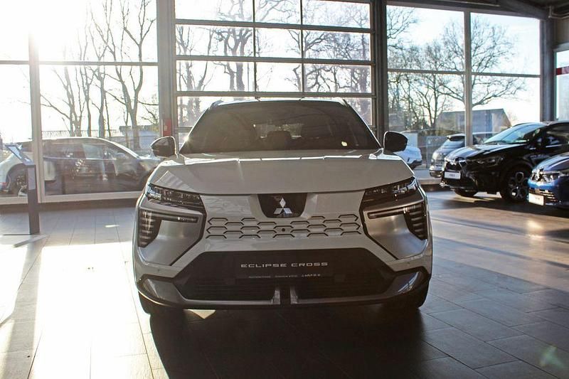 Neu Mitsubishi Eclipse Diamant Edition 160 kW (218 PS) 2026 Weiß/schwarz SUV