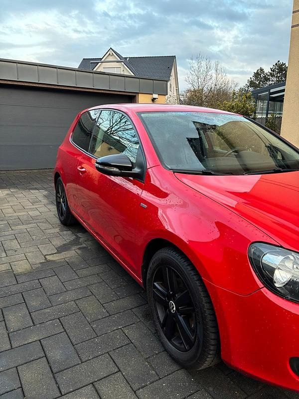 Gebraucht VW Golf 105 PS (77 kW) 2012 Rot Coupé