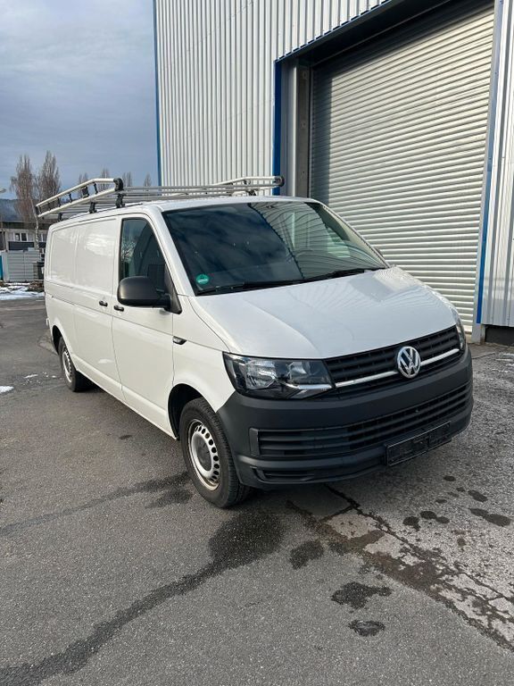Weiß Gebraucht 2018 VW T6 Van | 17.850 € - Bild 1/4