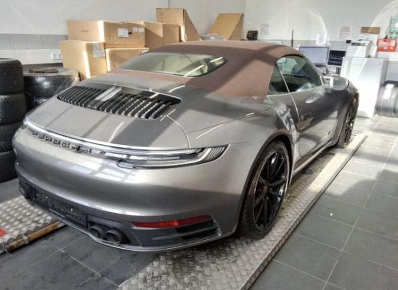 Gebraucht Porsche 911 Carrera 4 Cabriolet 385 PS (283 kW) 2022 Achatgrau Cabrio